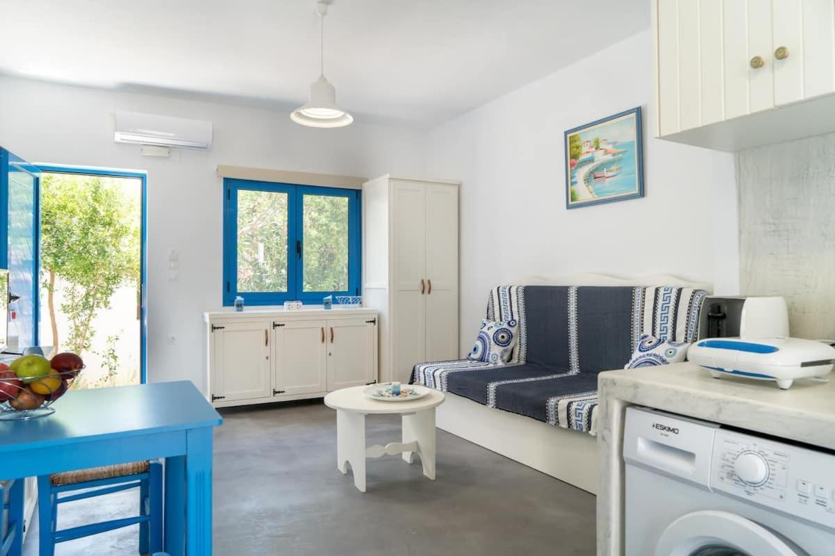 Blue Moon Apartments Makry Gialos  Exterior photo